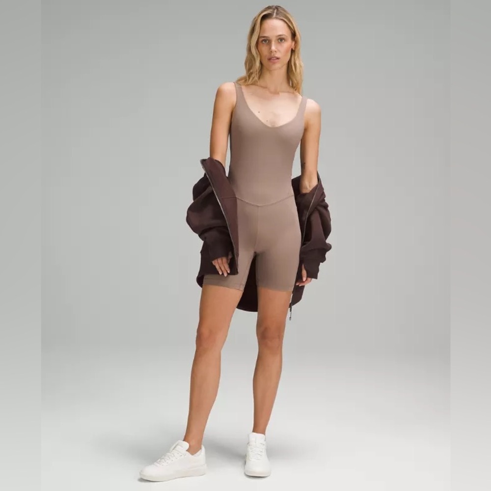 LULULEMON Align Bodysuit 6” Size 10 NEW with tags Taupe taupetastic